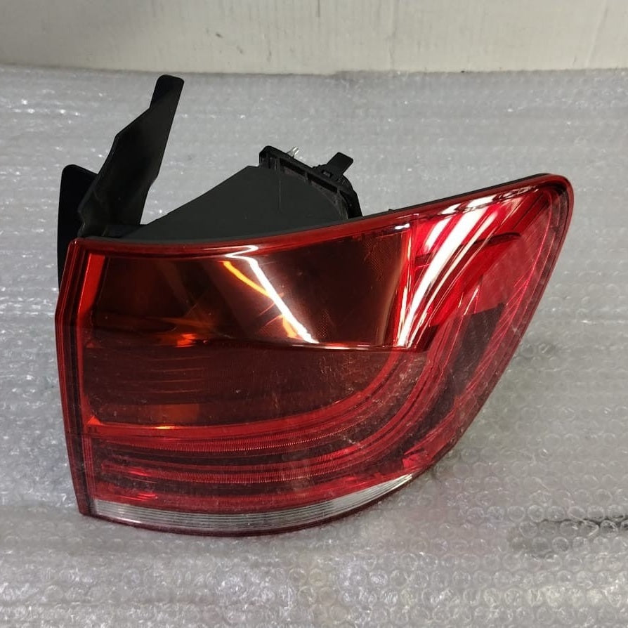 OEM BMW X1 E84 LCI REAR OUTER LIGHT DRIVER RIGHT SIDE 2990110