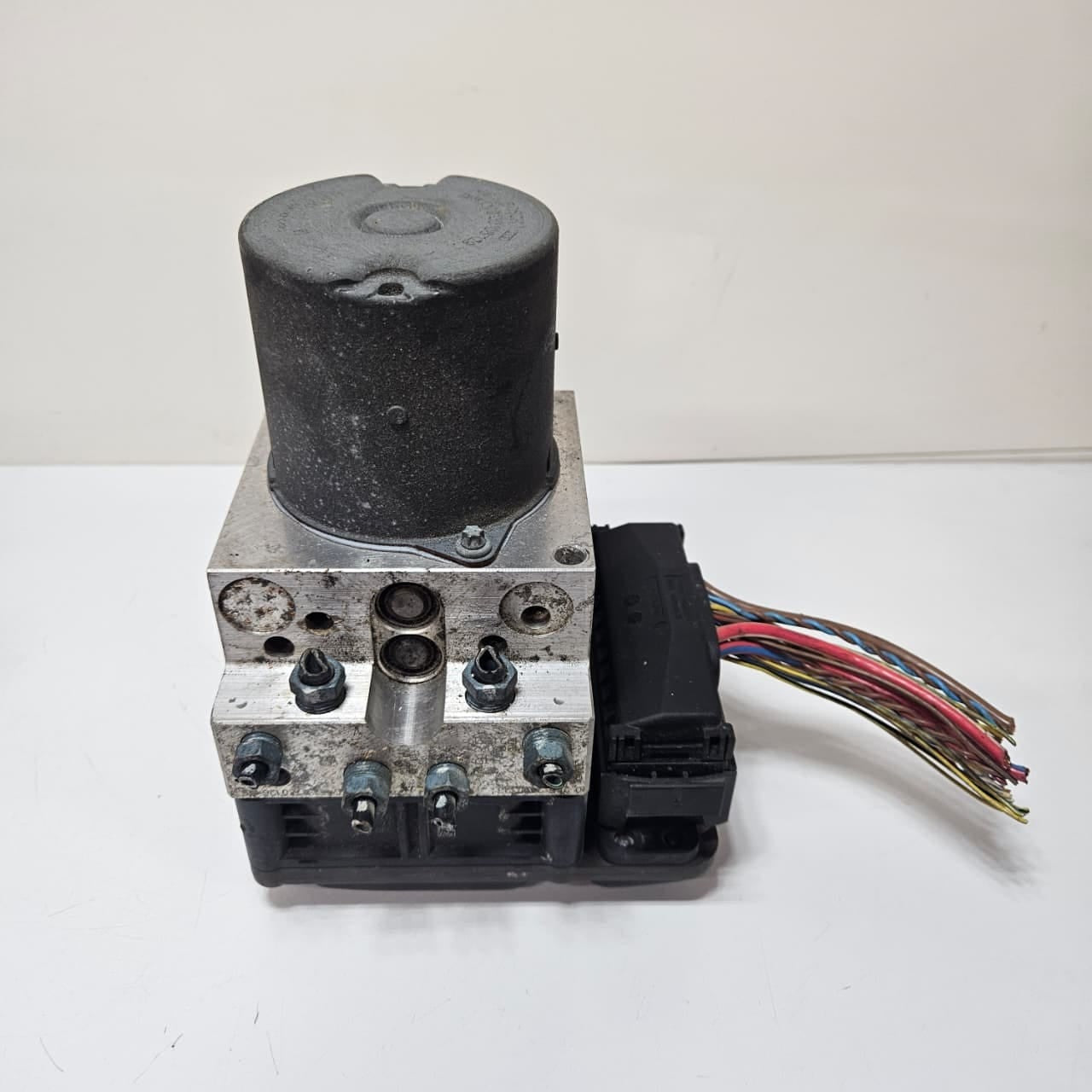 2007-2013 BMW X5 X6 E70 E71 ABS DSc Pump Control Unit 6795778