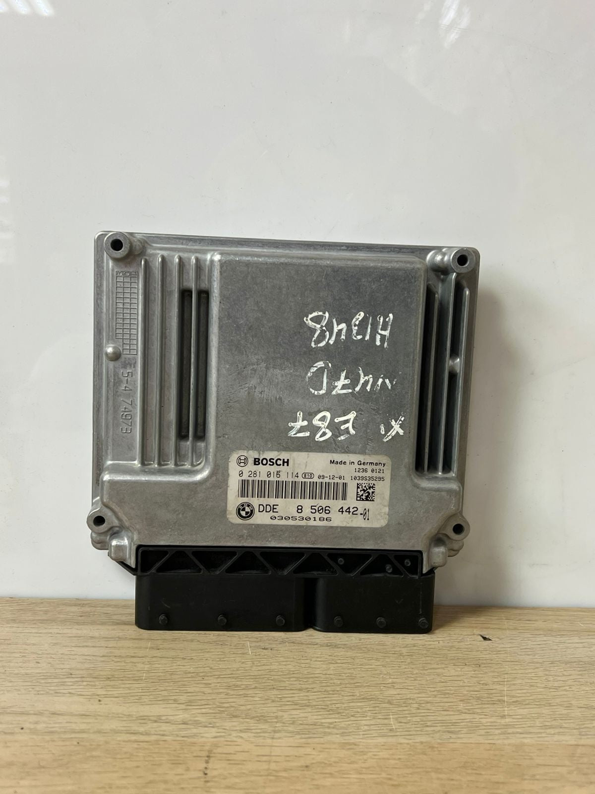 2010-2015 BMW X1 E87 N47D Engine Control Unit 8506442