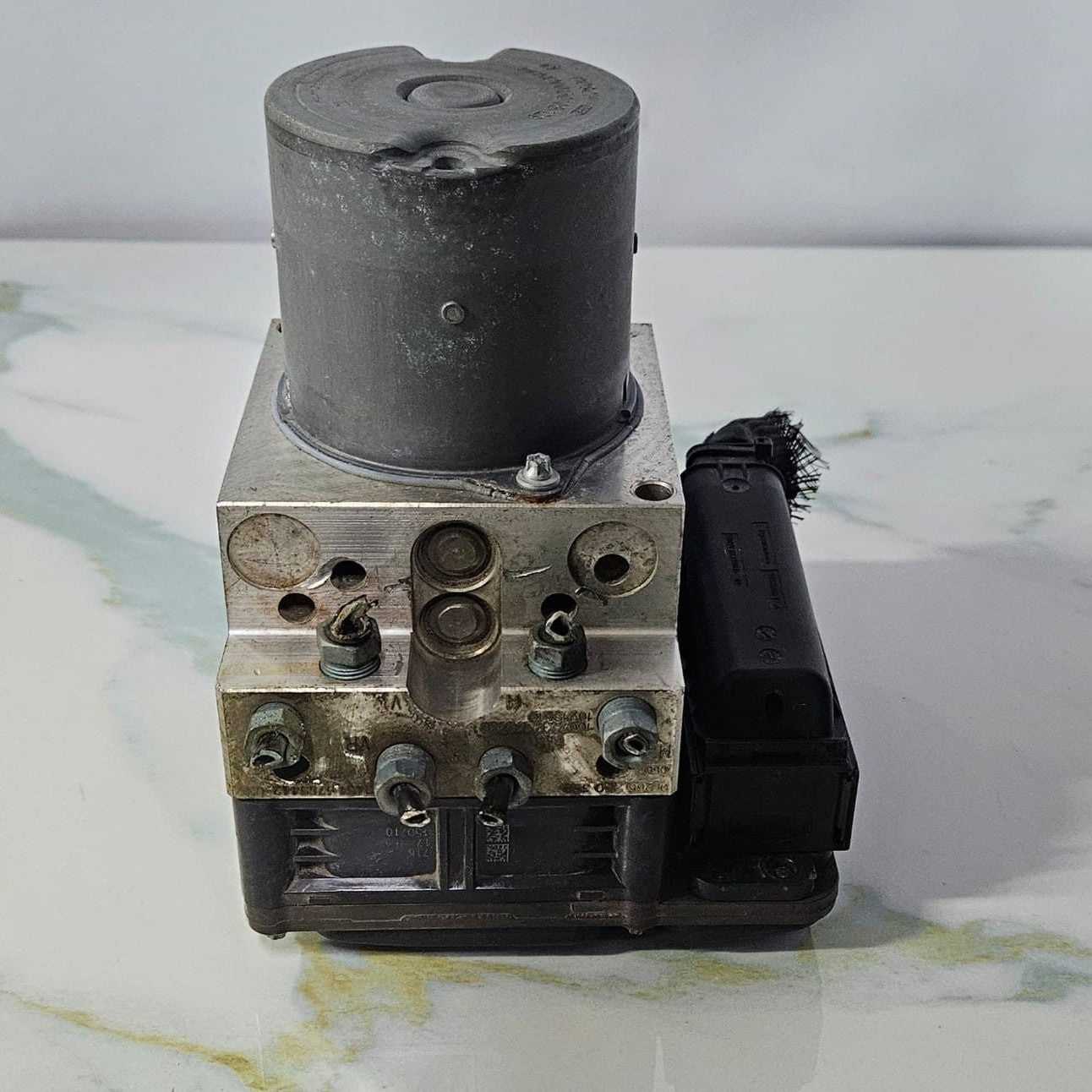OEM BMW F02 F07 ABS Anti Lock Pump Brake Module 6797036, 6797038