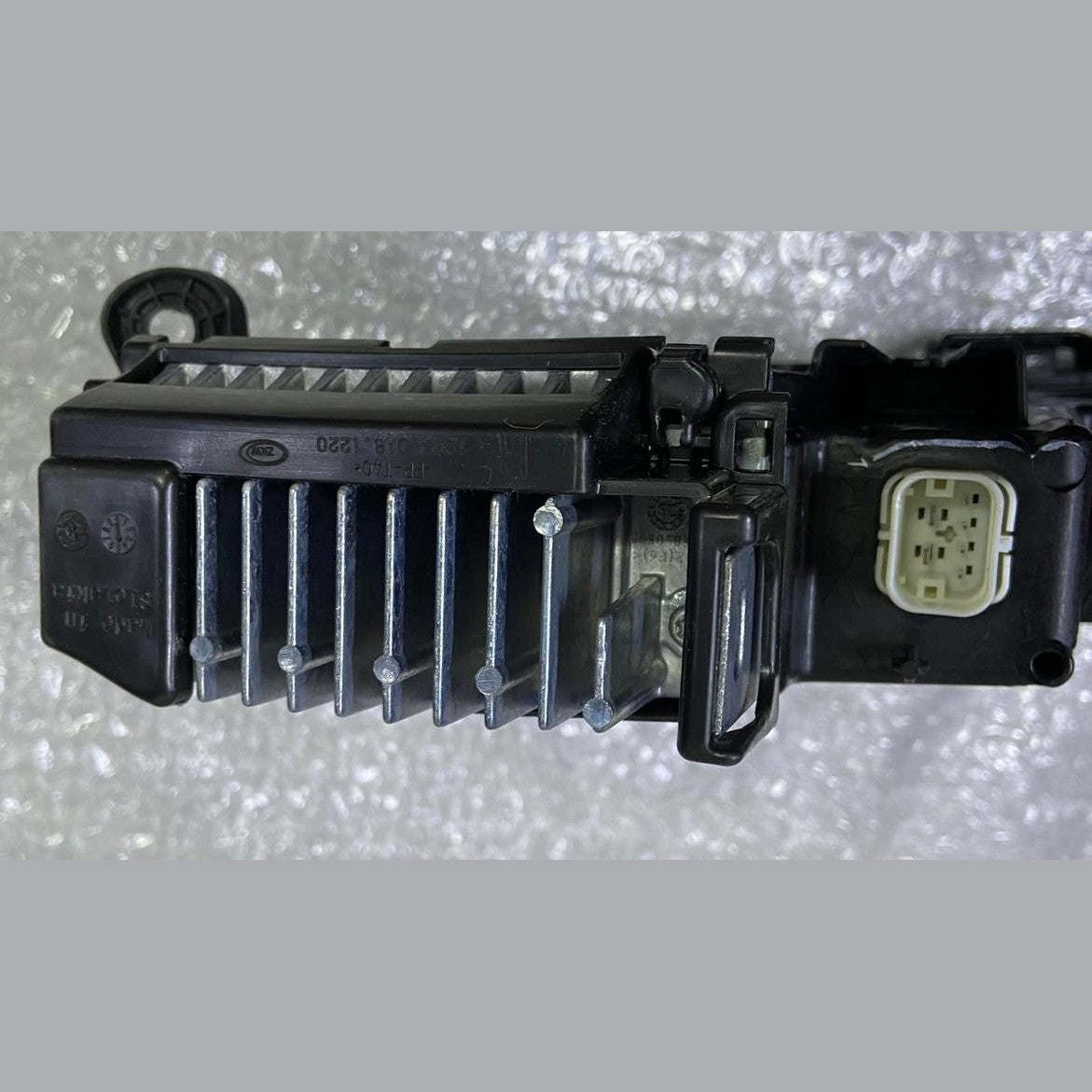 OEM BMW 7 Series G70 Headlight Upper LED Front 9879936 Right Side Used 15-20 km