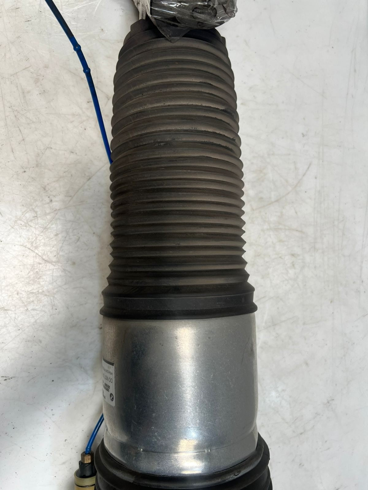 2016-2019 BMW 750i 7' G11 G12 730Li 740Li 740Le Air Suspension Strut 7915954 OEM