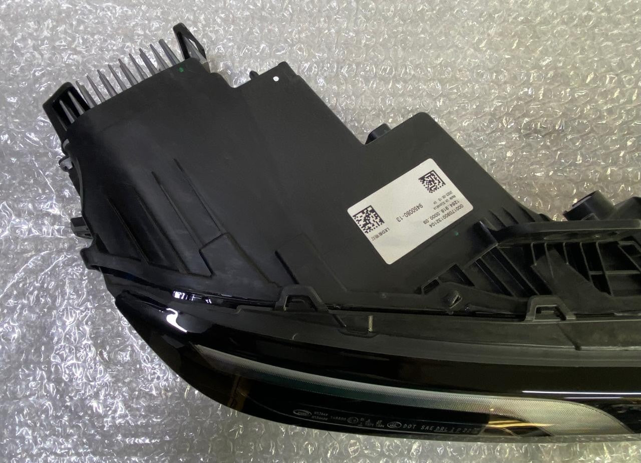 OEM 2023-2024 BMW 7 SERIES G70 RIGHT DRL DAYTIME RUNNING LIGHT LED 9450080