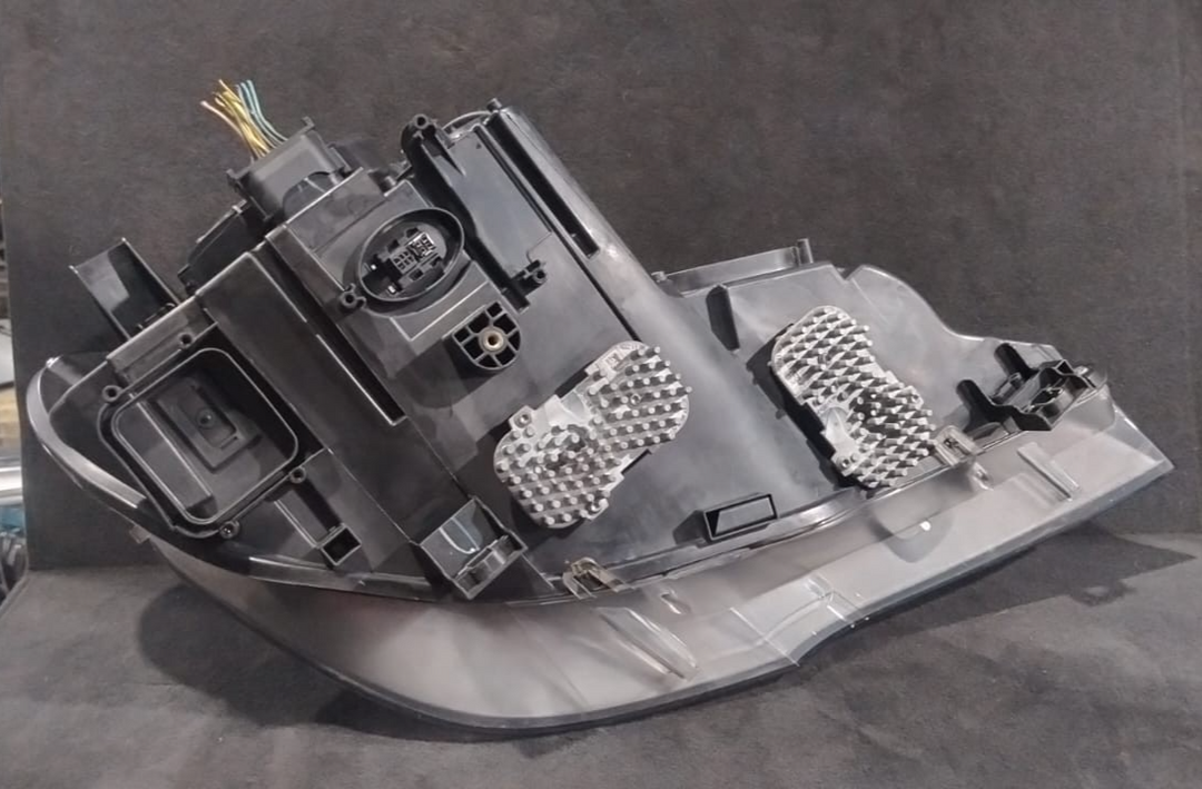 BMW X5 E70 LCI M SPORT LEFT XENON HEADLIGHT- 7721893 2013