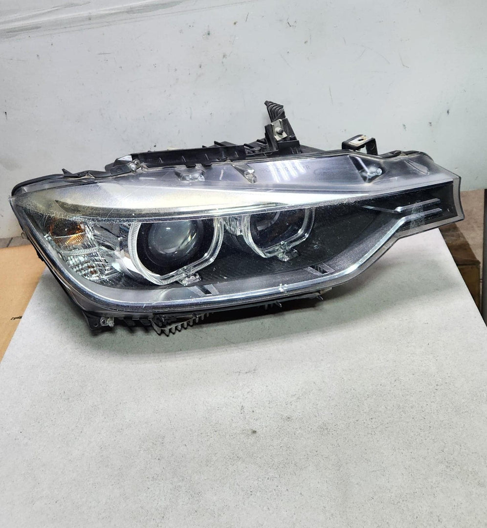 BMW Xenon Headlight Right Front Right Bi-Xenon 7259544 3 Series F30 F31 LCI