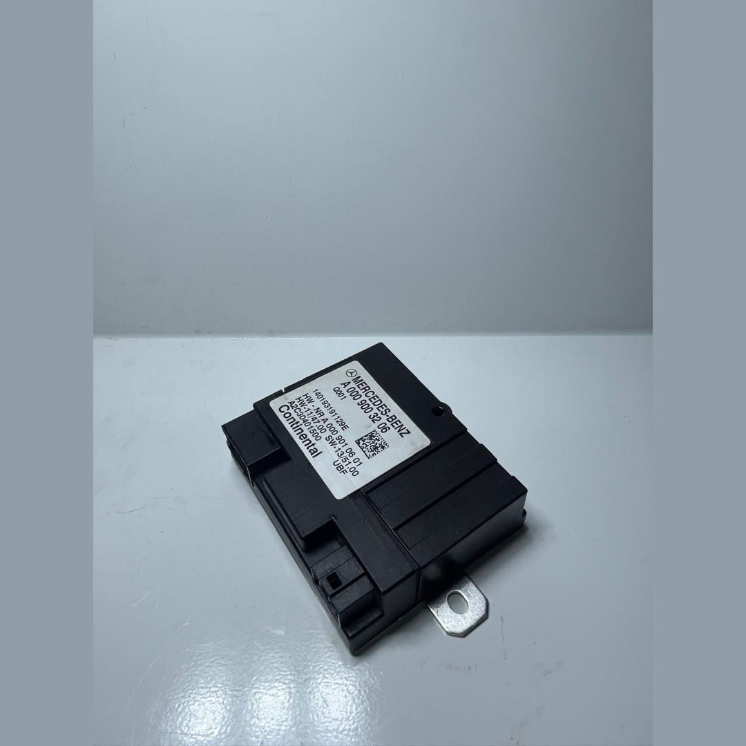 2015 Mercedes-Benz C200 Fuel Pump Control Module A0009003206