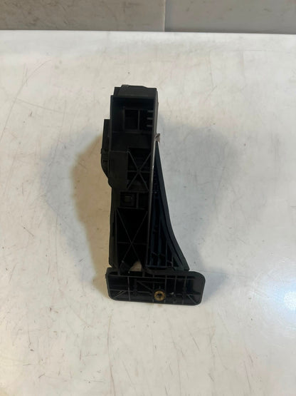 2016 BMW F10 F11 F12 F06 G30 750i 530I Accelerator Pedal Sensor 6859999 OEM