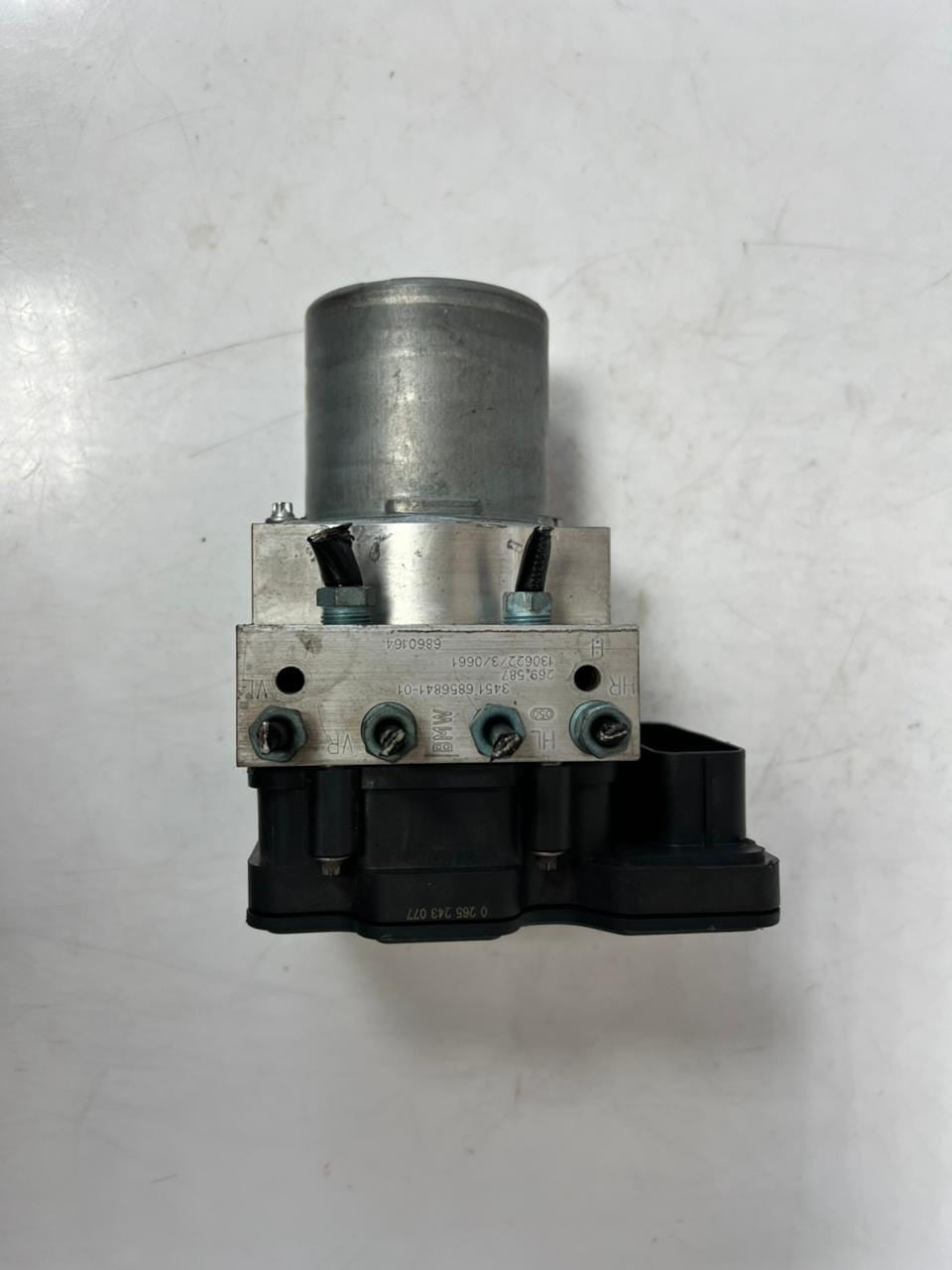 2012-2016 BMW 5 Series F10 F11 535i Abs Pump Control Module 6865852 OEM