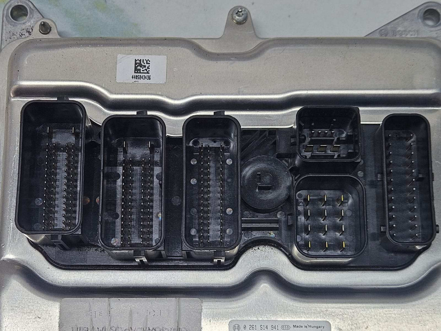 BMW X1 20i E84 N20 ENGINE CONTROL UNIT ECU ONLY DME 8661466 OEM