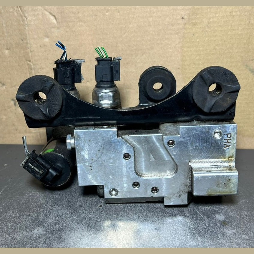 13-16 Mercedes GL450 GL550 Front Hydraulic Suspension Valve A166 3201158 OEM