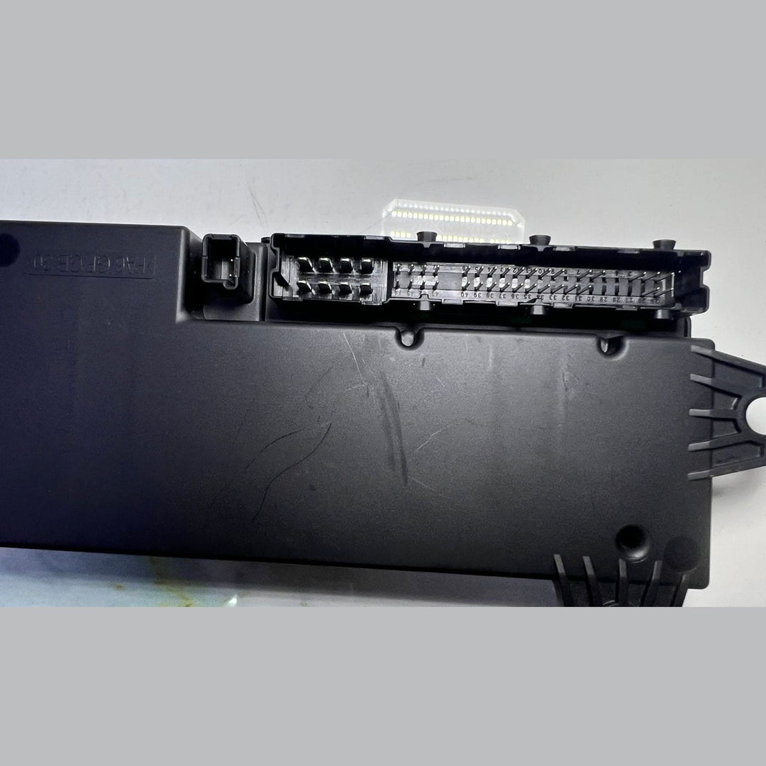 2017-2019 Mercedes-Benz GLS550 Active Suspension Control Module A1669009518 W166