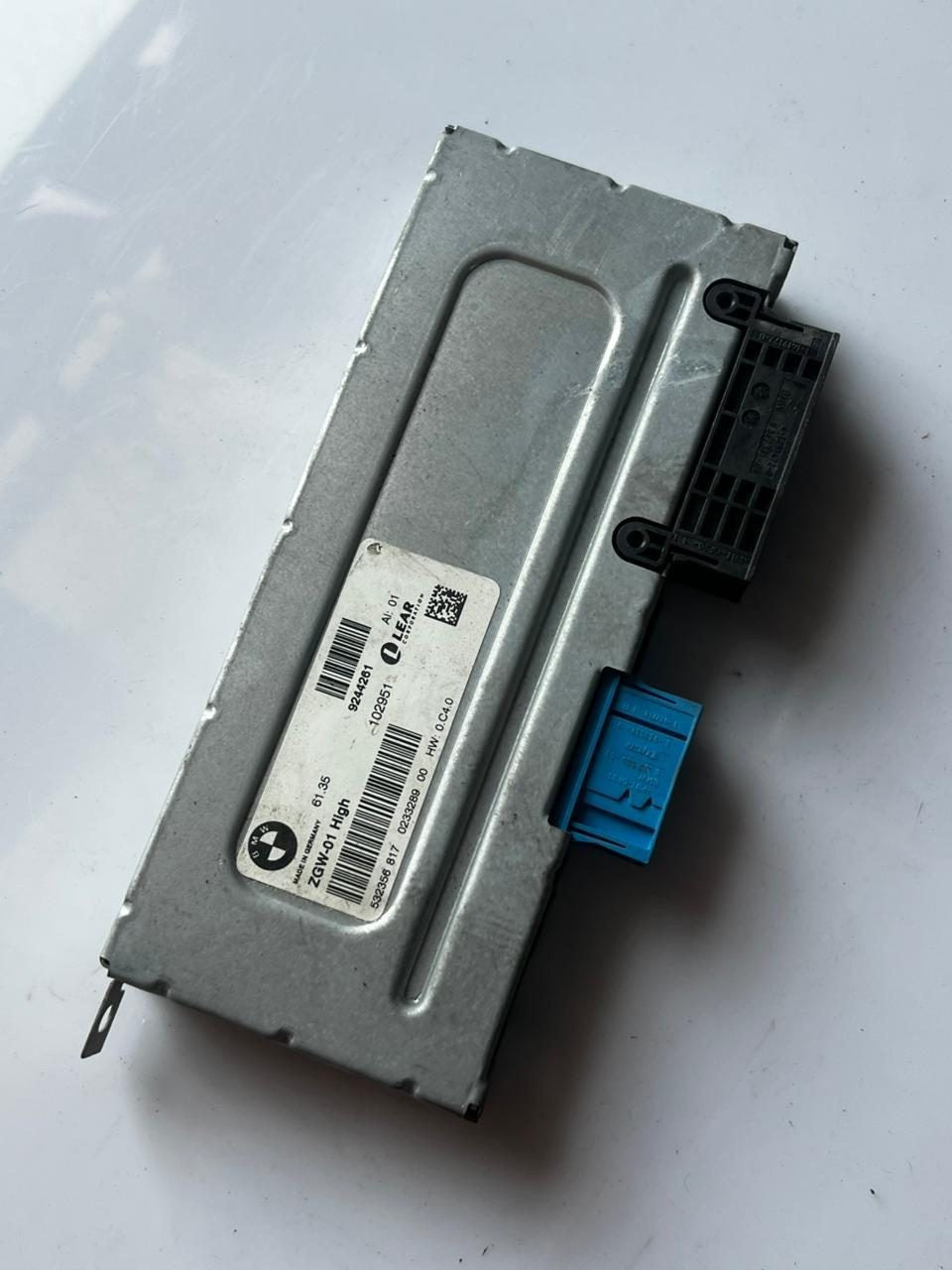 2011-2016 BMW 528i Central Gateway Control Module 9244261 528i, 535i, 550i, 640i