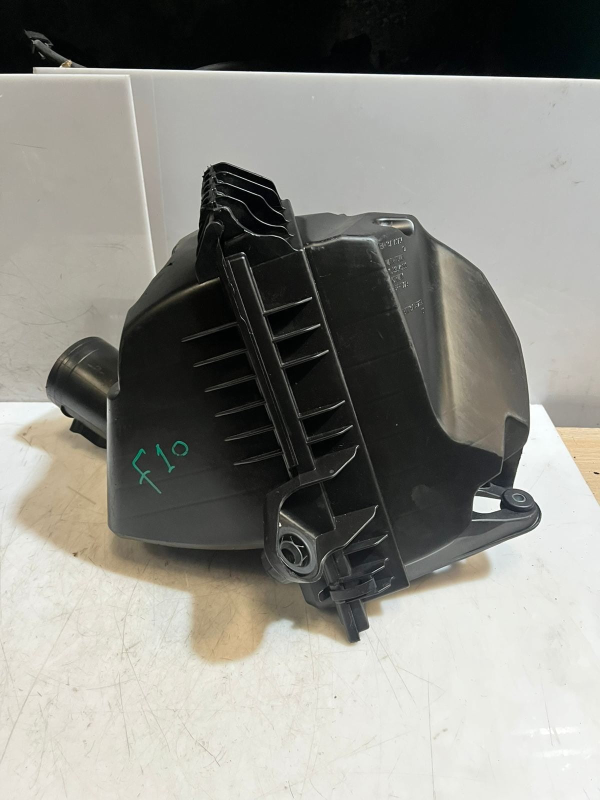 2010-2016 BMW 528i F10 N20 520I F11 F07 Air Intake Filter Box 7612014 OEM