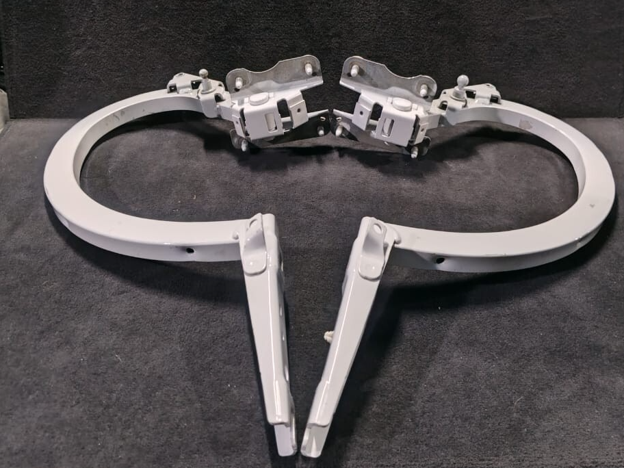 BMW 3 SERIES G20 SALOON PAIR OF REAR TAILGATE BOOT HINGES WHITE 7430640 -7430639