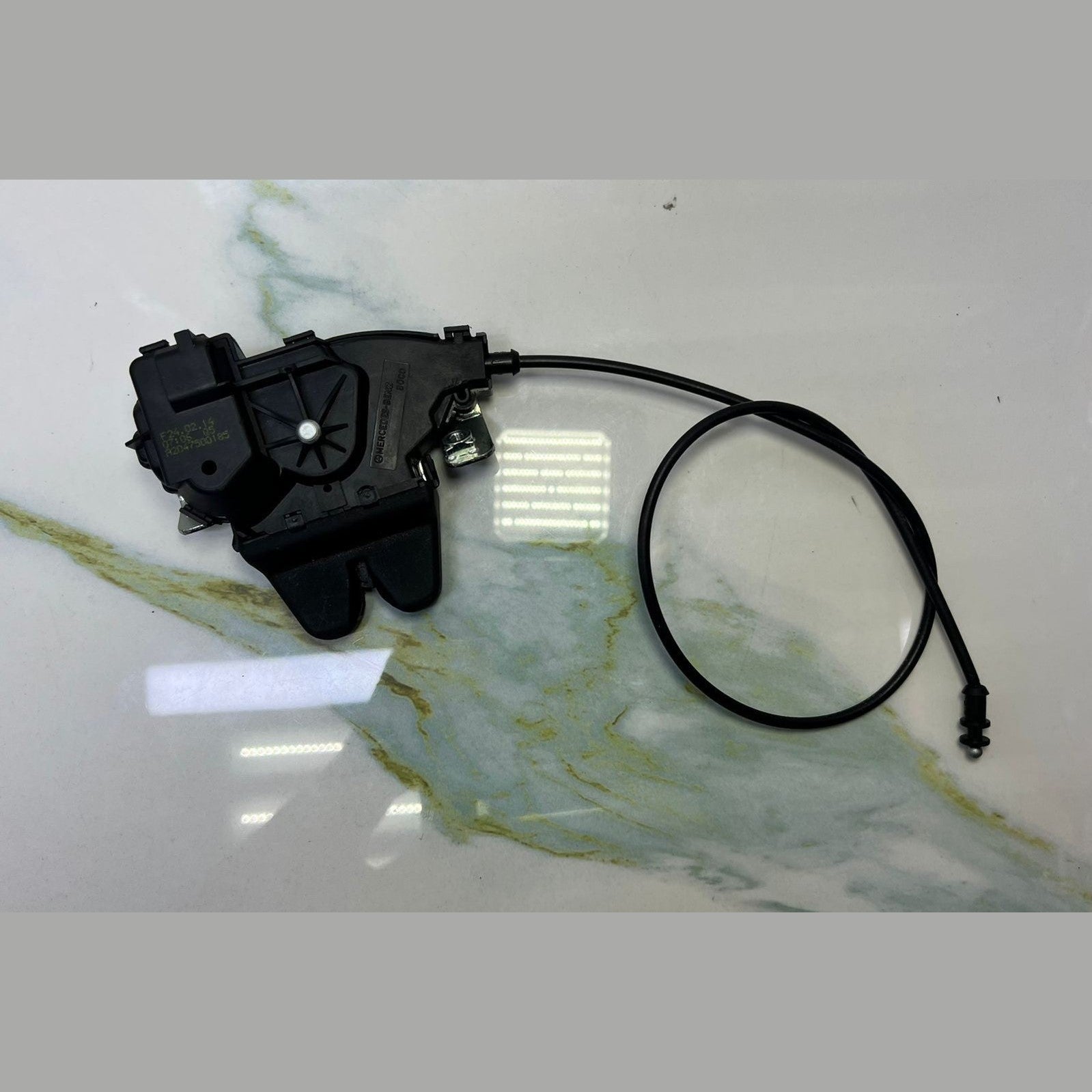 2008-2016 Mercedes-Benz E350 Trunk Lid Latch Lock Actuator A2047500185 C-Class W