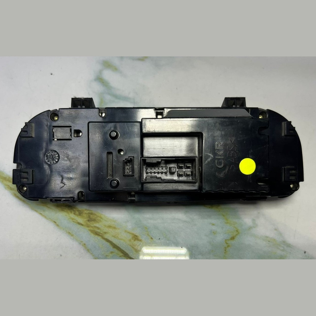 2001-2004 Mercedes C200 Air Conditioning Control Unit A2098300285 W203 C-Class a
