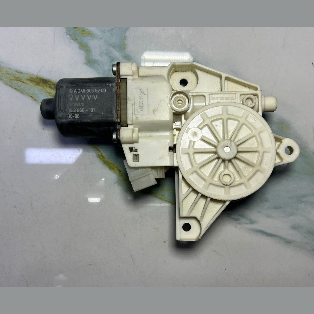 13-18 Mercedes-Benz W246 B-Class CLA Window Motor Front Right Side A246 9065200