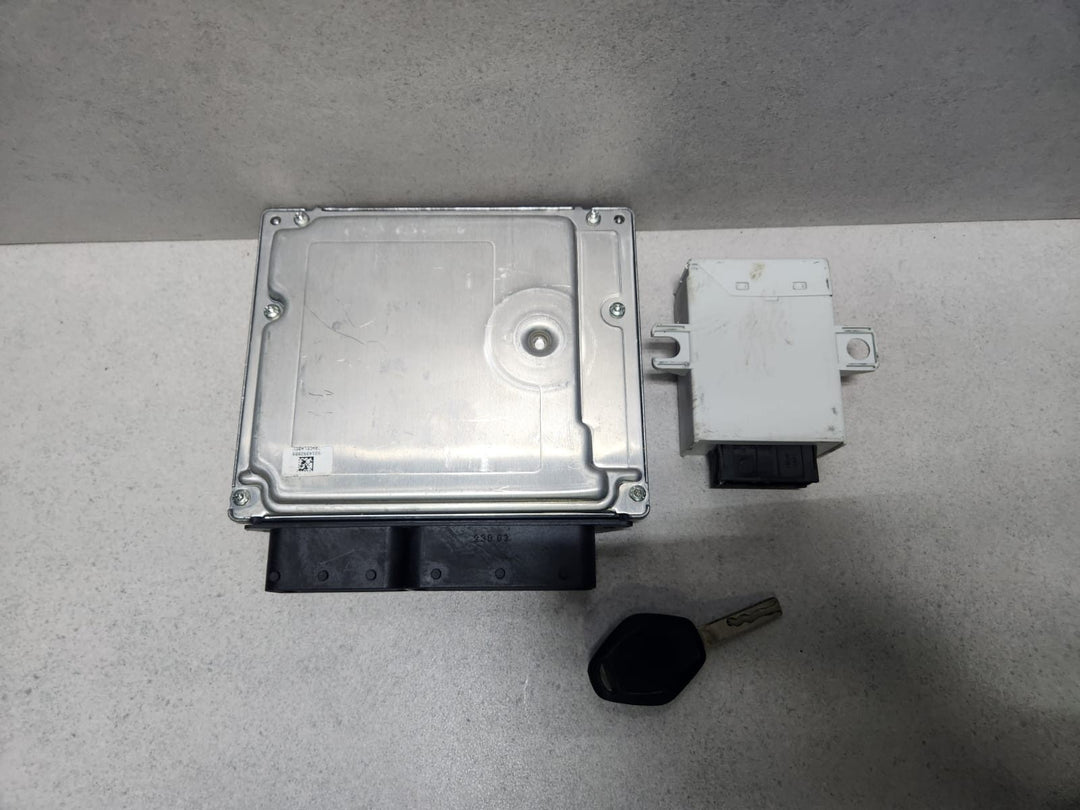 2004-2011 BMW X3 E83 Engine Control Unit 7809196  X3 E83 LCI BMW X3 2.0d ECU SET