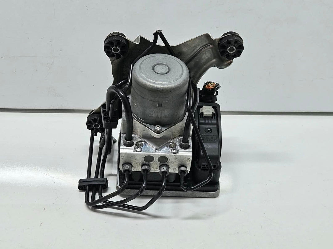 6880529-2016-2018 BMW 750Li G11 G12 RHD ABS Pump Module OEM