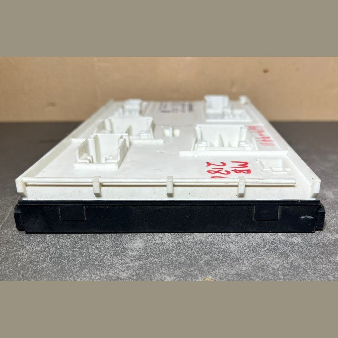 Mercedes-Benz W166 ML GL GLE Front SAM Body Control Module Unit A166 9009411 OEM