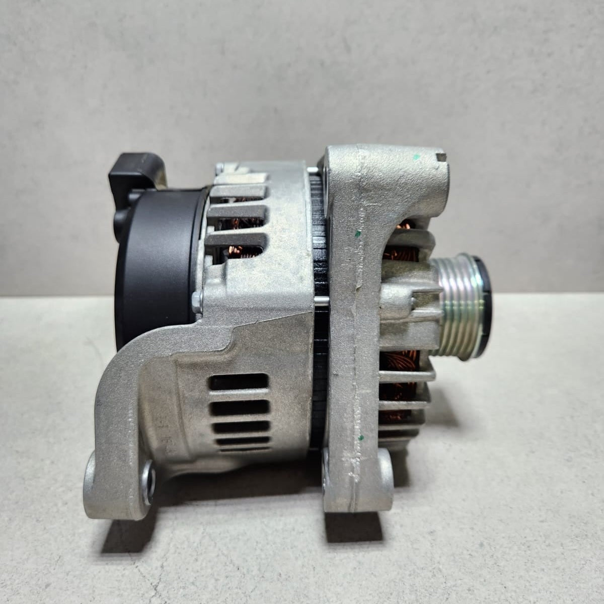 2015-2019 BMW X6 Alternator 8570675 X5 F15 and X6 F16 N57 DIESEL 