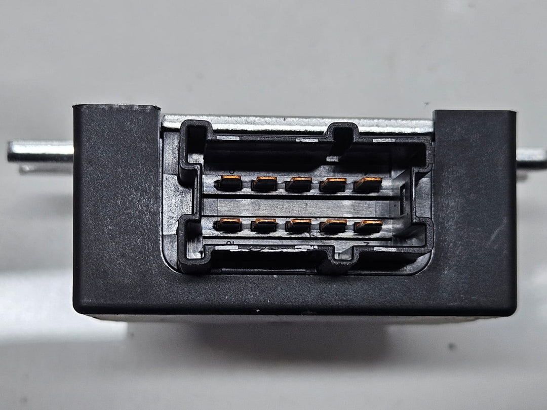9494391-2018 BMW X2 F39 RHD Fuel Pump Control Module OEM