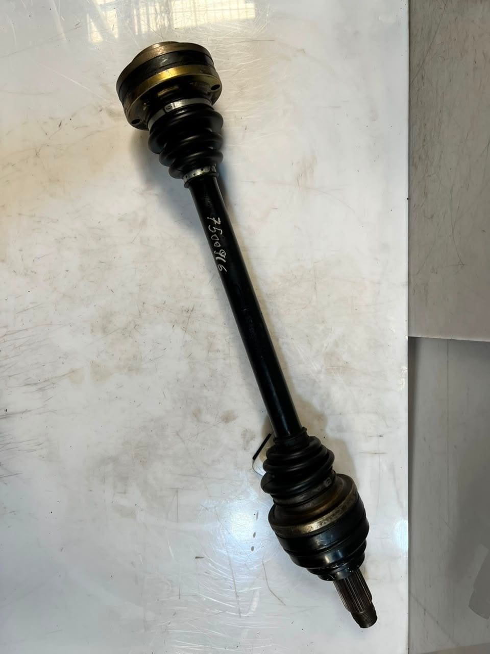 1999-2006 BMW X5 E53 Rear Output Drive Shaft AXLE 7500916 OEM