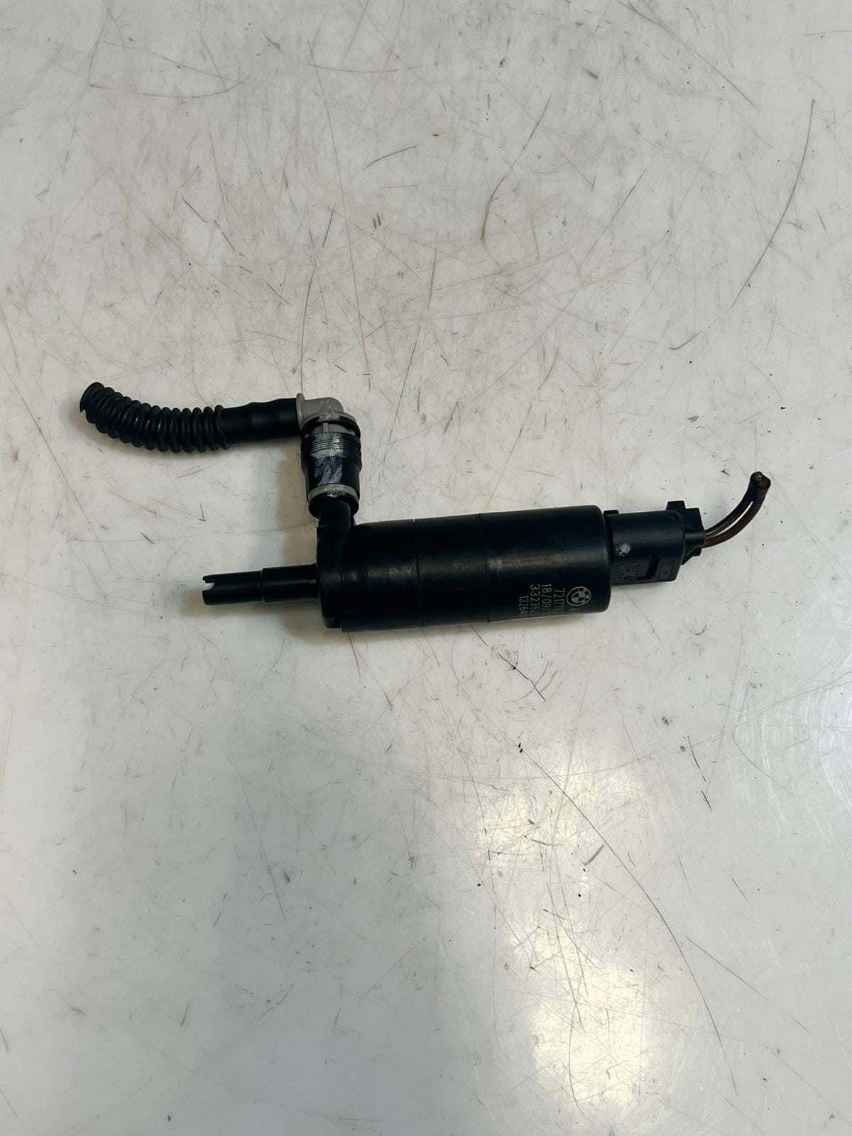 BMW F20 F30 F35 F10 F07 F01 F02 F25 E70 E71 E89 Headlight Washer Pump 7217792