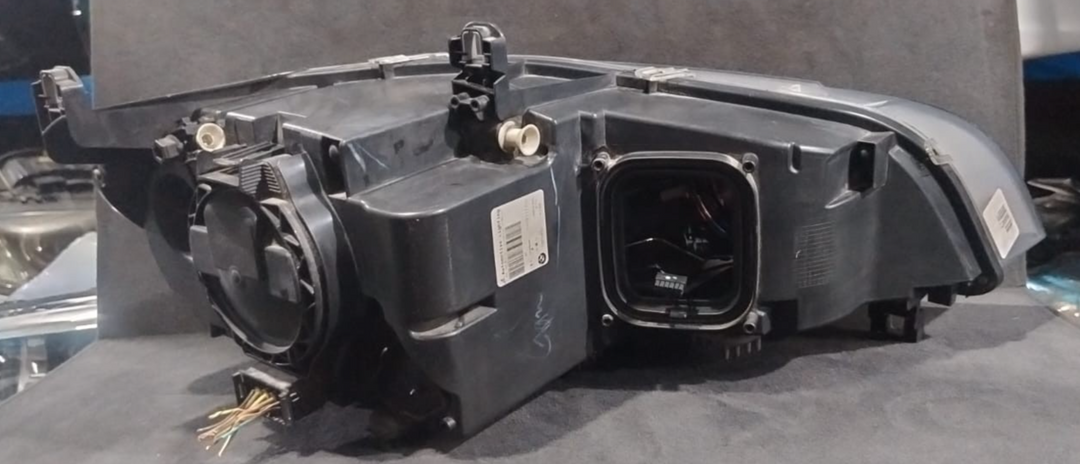 BMW X5 E70 LCI M SPORT LEFT XENON HEADLIGHT- 7721893 2013