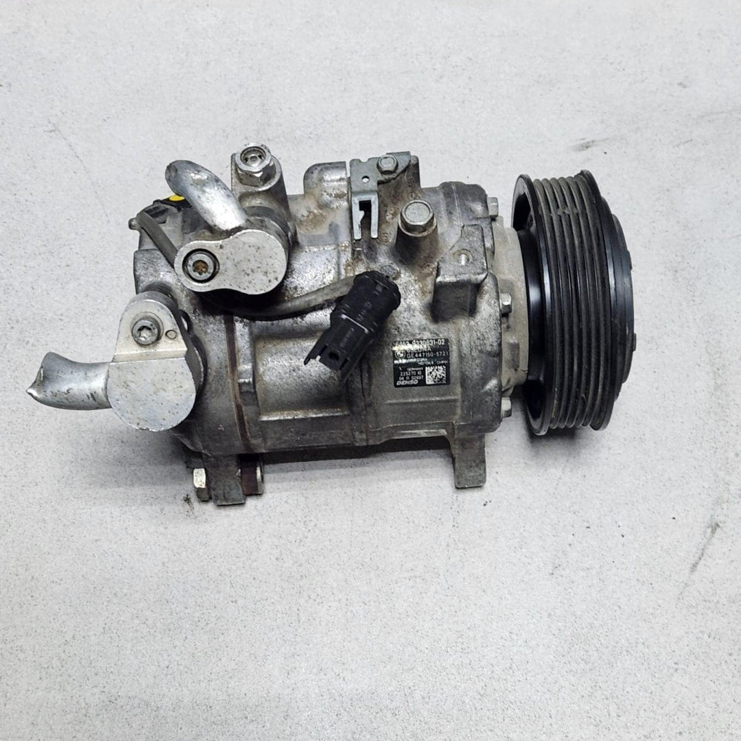 BMW Air Conditioning Compressor 9330831 3 Series F30 F30 F34 GT and 1 Series    