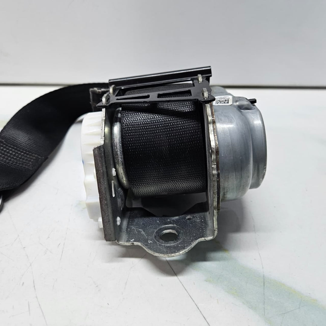 2017 BMW X3 G01 X4 G02 F97 F98 Rear Seat Belt 7469997