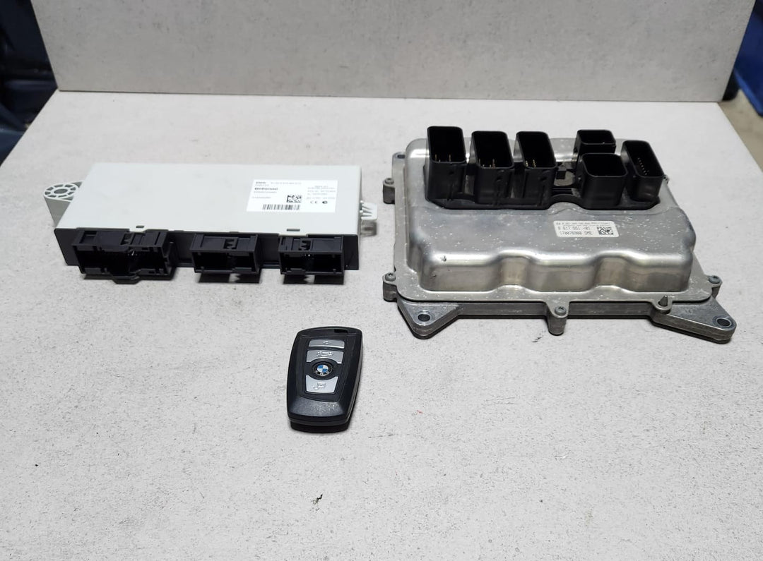 2011-2013 BMW 125i Engine Control Unit ECU Set 8617551 F20 F21 125i N20