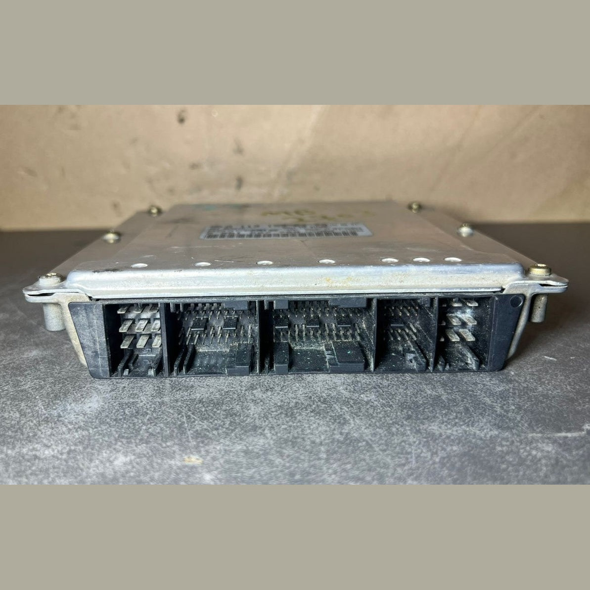 01-06 Mercedes W220 S-Class Engine Control Module Unit ECM ECU A113 1532279 OEM
