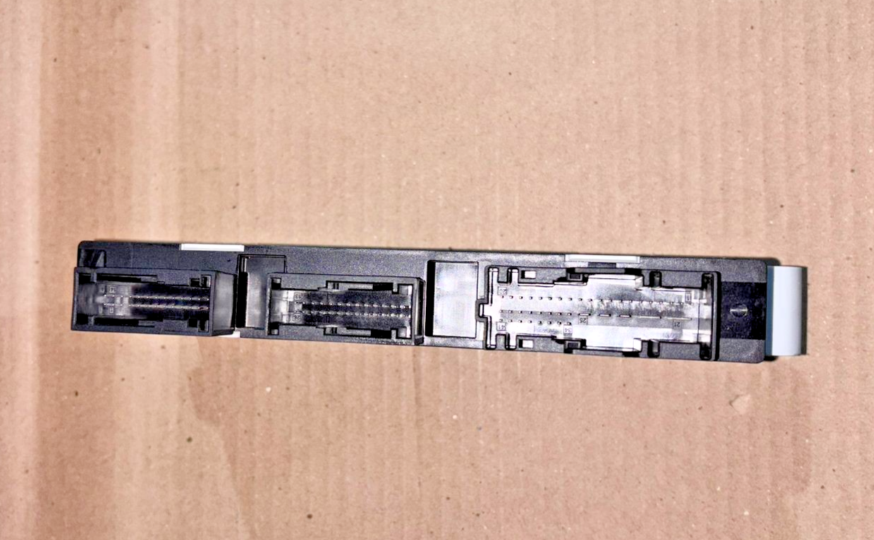 BMW 5 SERIES F02  F10 550I N63 ENGINE CONTROL UNIT  ECU KIT WITH KEY  8610680