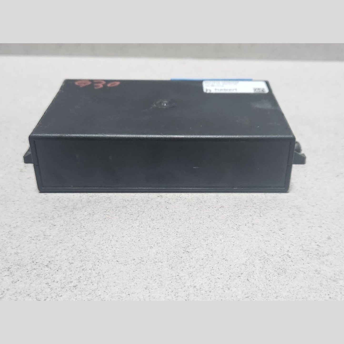 2018-2020 BMW 520i Authority Control Module 8071814  5 Series G30 G31 OEM
