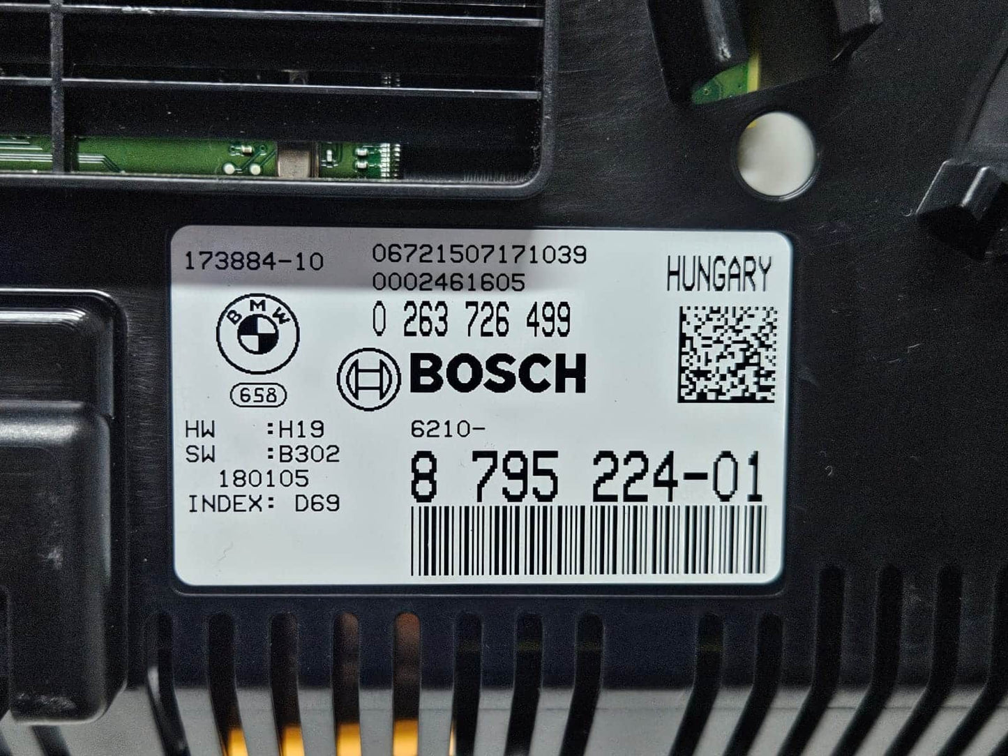 8795224-2018 BMW X4 F26 N57 RHD Instrument Cluster Speedometer OEM