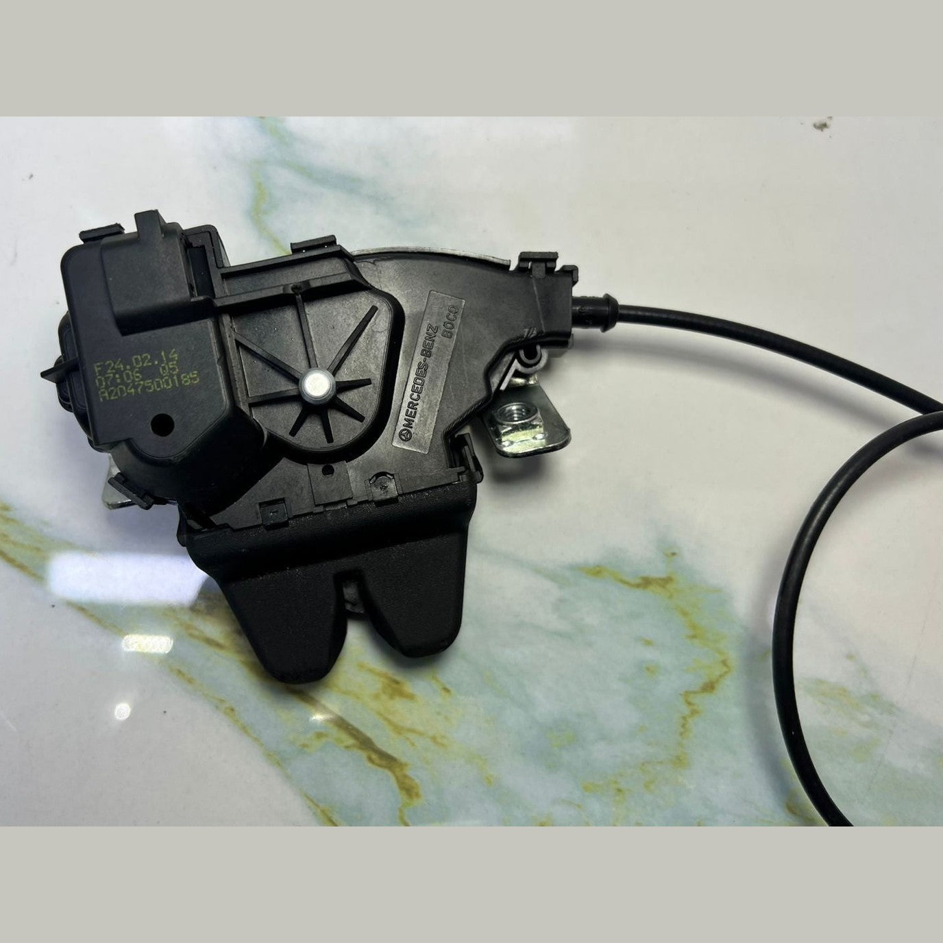 2008-2016 Mercedes-Benz E350 Trunk Lid Latch Lock Actuator A2047500185 C-Class W