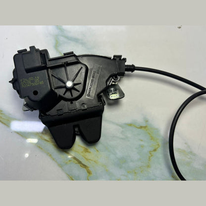 2008-2016 Mercedes-Benz E350 Trunk Lid Latch Lock Actuator A2047500185 C-Class W