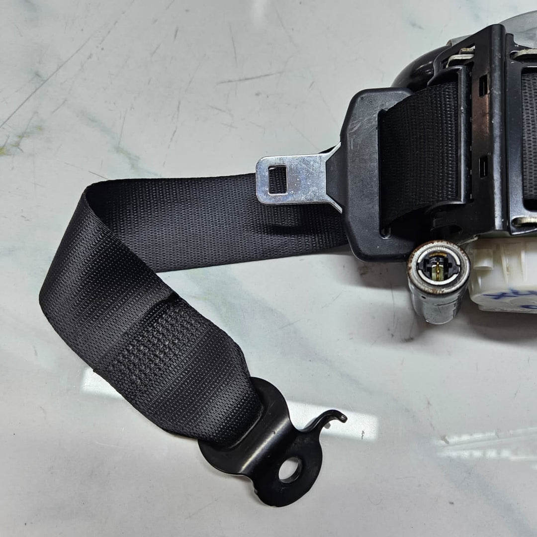 2017 BMW X3 G01 X4 G02 F97 F98 Rear Seat Belt 7469997