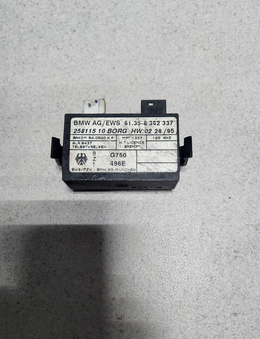 1996-1999 BMW 328i Engine Control Unit 1429861 E36 328i Z3 2.8 M52