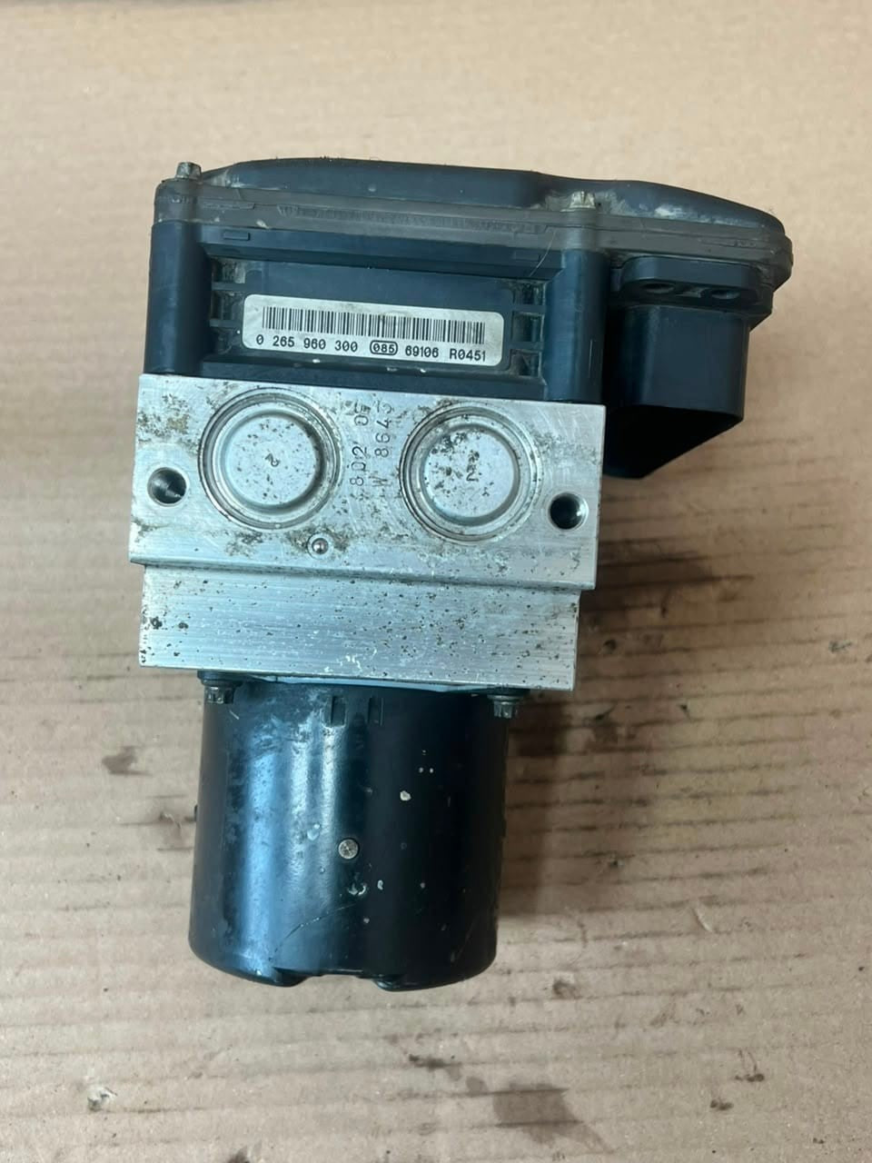 2007-2013 BMW X5 E70 and X6 E71 DSC (085) Abs Control Module 6781594-01