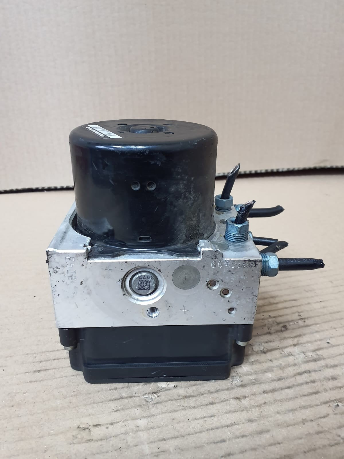 2012-2013 BMW F30 F31 F35 320i and 328i ABS Pump Control Module 6862246 OEM