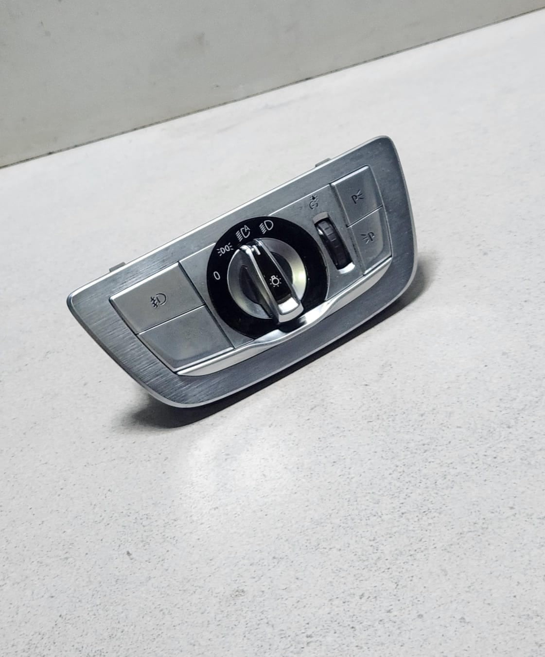 2016-2018 BMW 740i Headlight Switch 9388937 7 Series G11 G12 