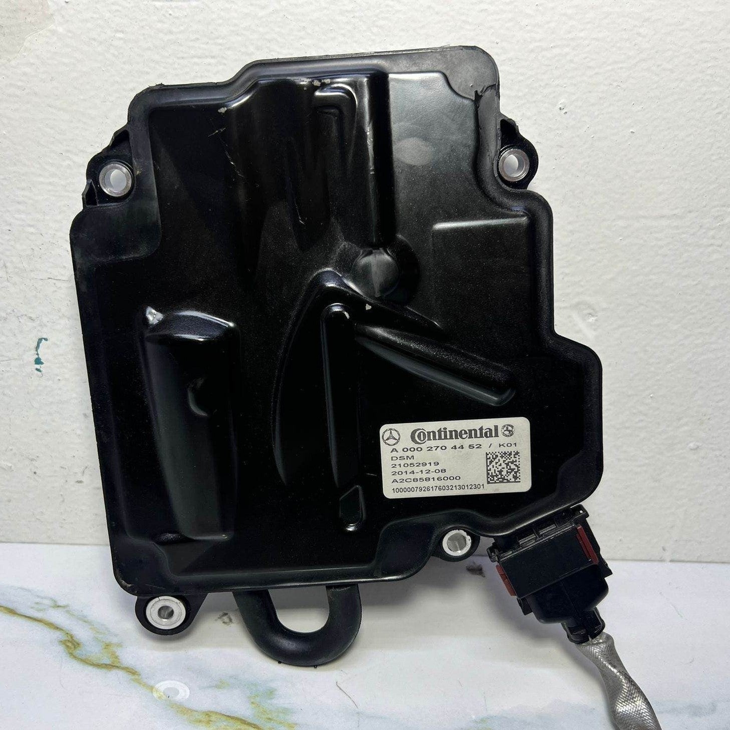 2015-2018 Mercedes-Benz C300 Transmission Gearbox Control Unit A 0002704452 W205