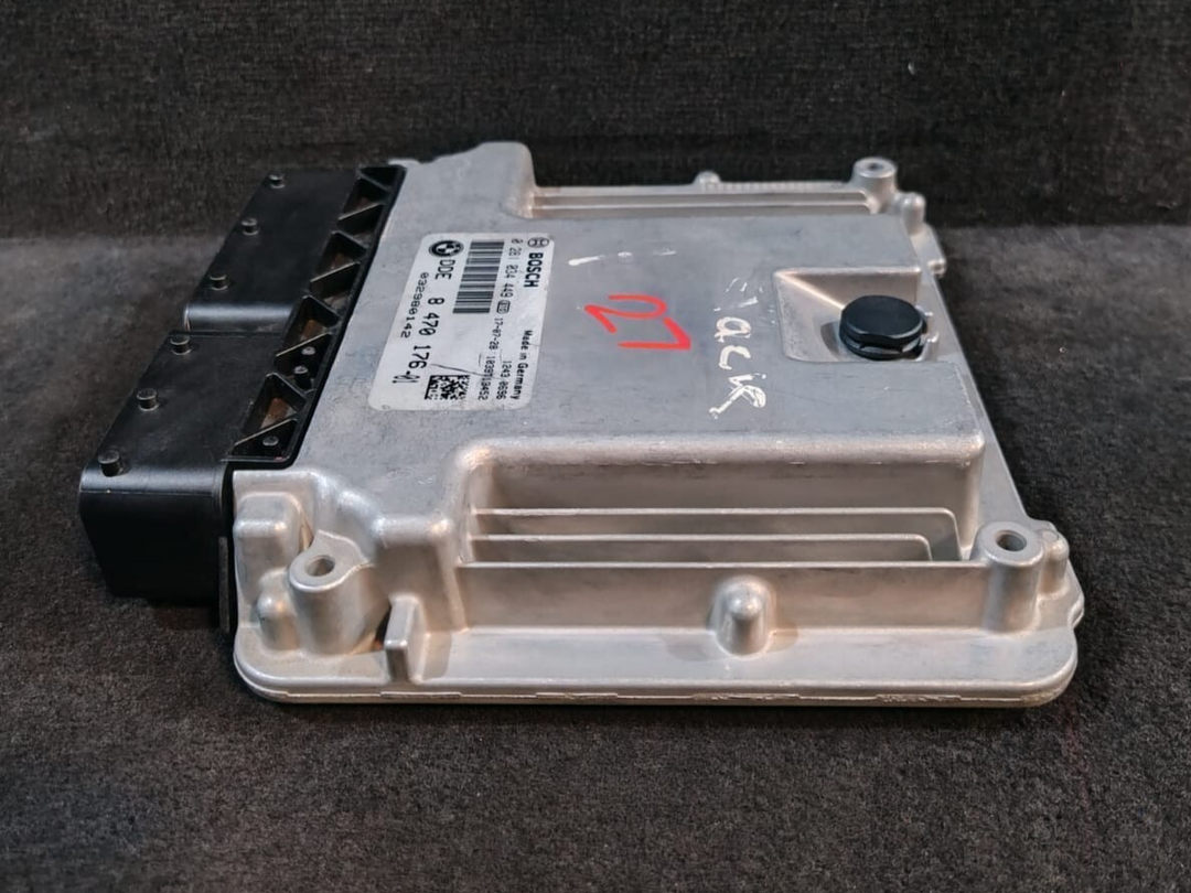 BMW 3 F30 F35 F31 ENGINE DIESEL CONTROL MODULE ECU ONLY OEM DDE 8470176