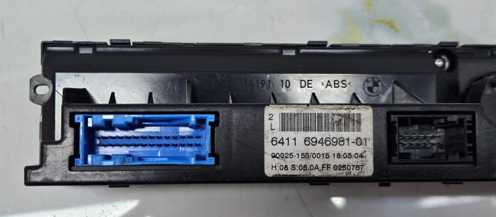2004-2008 BMW 5 Series E60 E61 525i Climate Control Unit 6946981 OEM