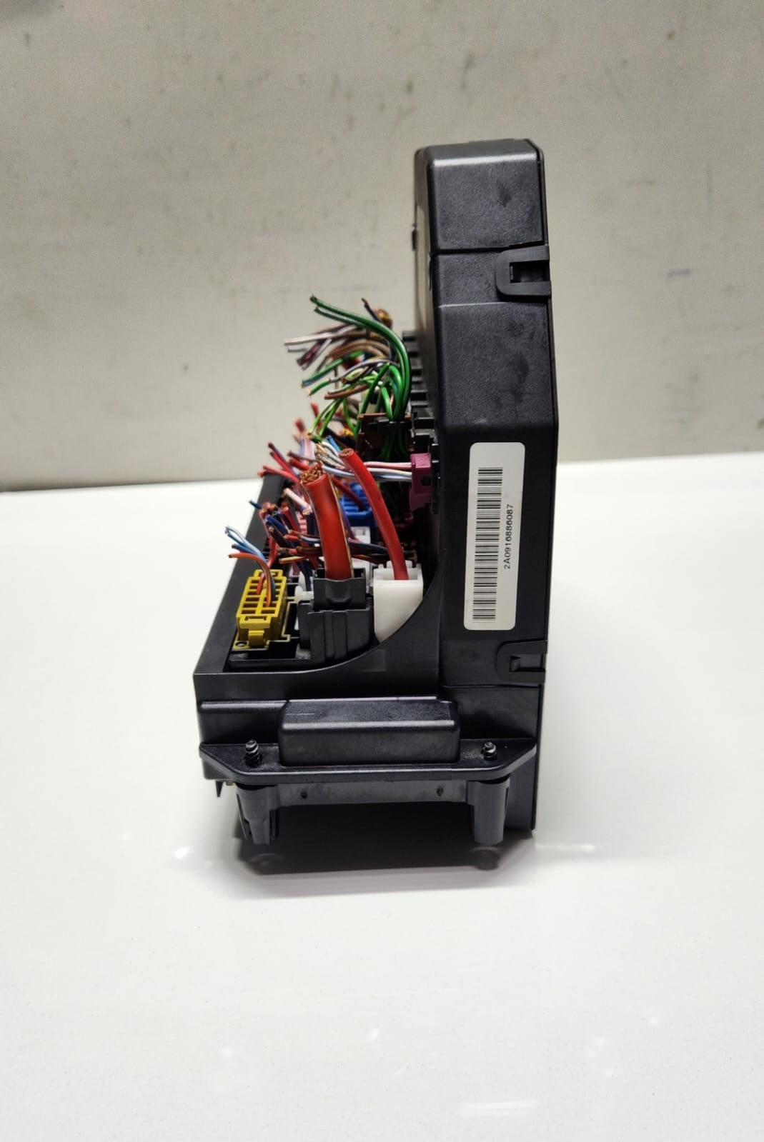 08-14 Mercedes-Benz C300 SAM Relay Control Unit Module A2049009501 W204 C Class