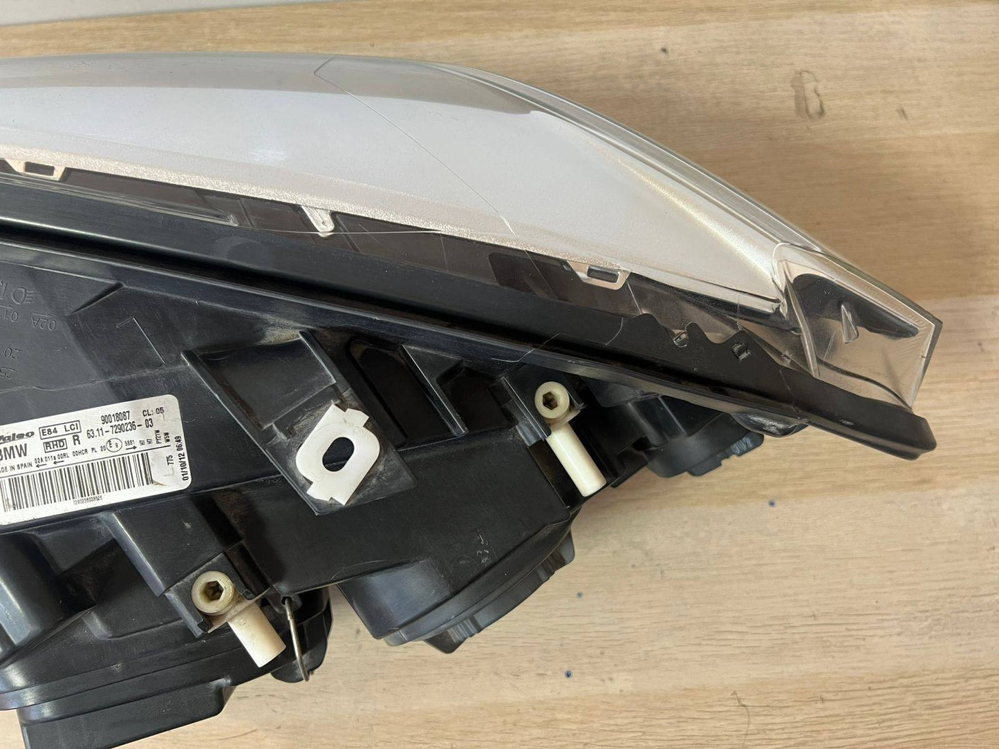 2010-2015 BMW X1 E84 Front Right Headlight 7290236 X1 E84 HELOGEN