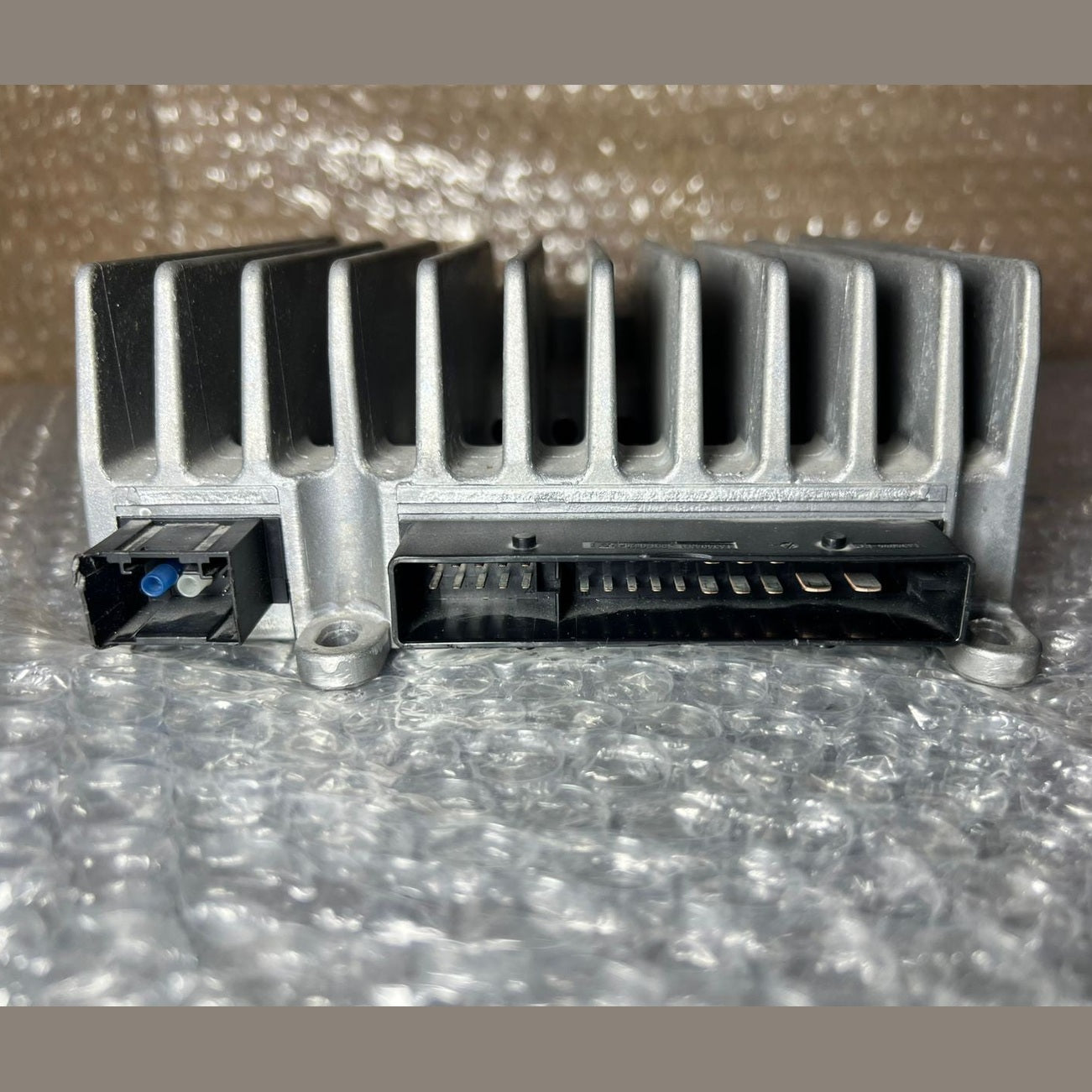 14-18 Mercedes W246 CLA Harman Kardon Audio Sound Amplifier Amp A246 9008213 OEM