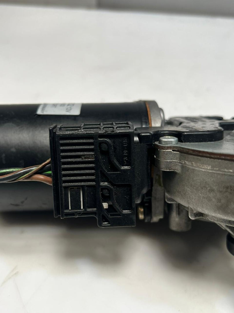 BMW M5 525i 528i 530i 540i E39 Windshield Wiper Motor With Linkage 8360603 OEM